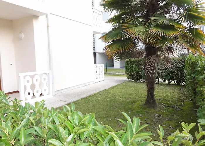 Flat Close To The Thermal Baths * 比比翁